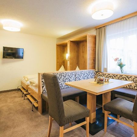 Arlen Lodge Hotel Inkl Premium Karte Im Sommer サンクト・アントン・アム・アールベルク エクステリア 写真