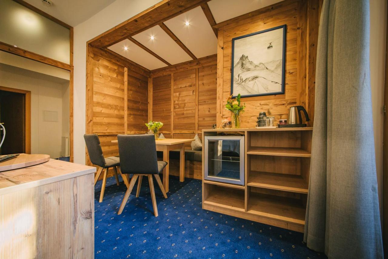 Arlen Lodge Hotel Inkl Premium Karte Im Sommer サンクト・アントン・アム・アールベルク エクステリア 写真