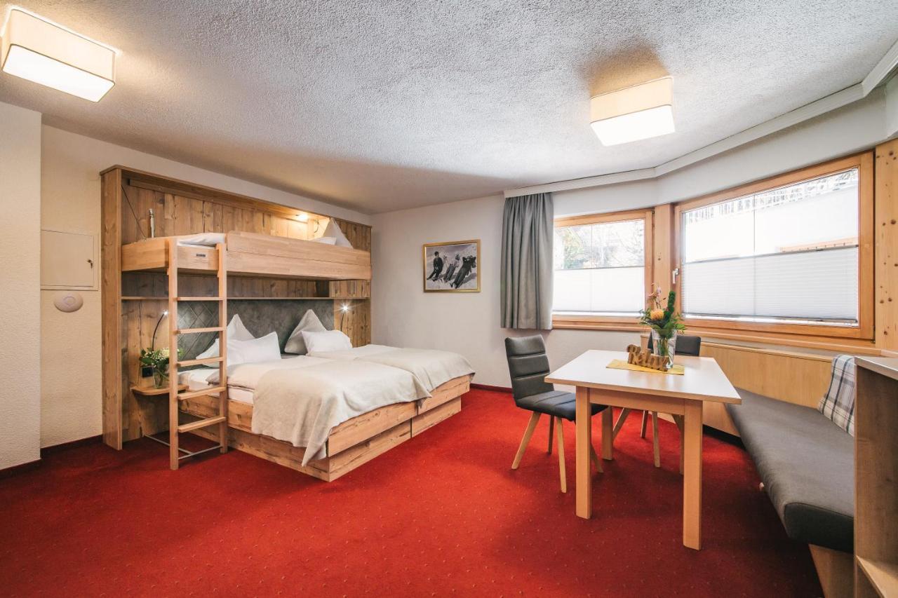 Arlen Lodge Hotel Inkl Premium Karte Im Sommer サンクト・アントン・アム・アールベルク エクステリア 写真
