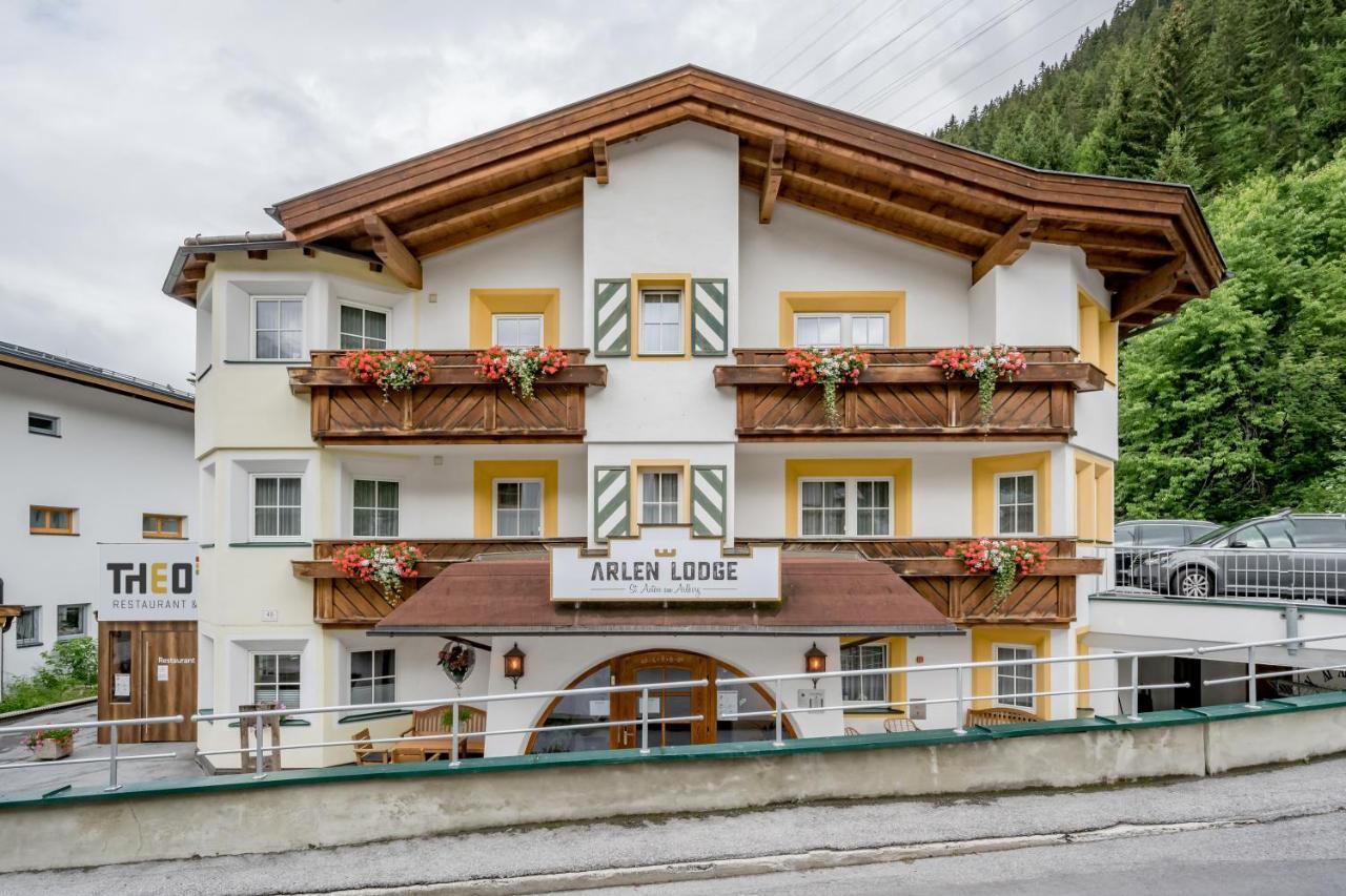 Arlen Lodge Hotel Inkl Premium Karte Im Sommer サンクト・アントン・アム・アールベルク エクステリア 写真