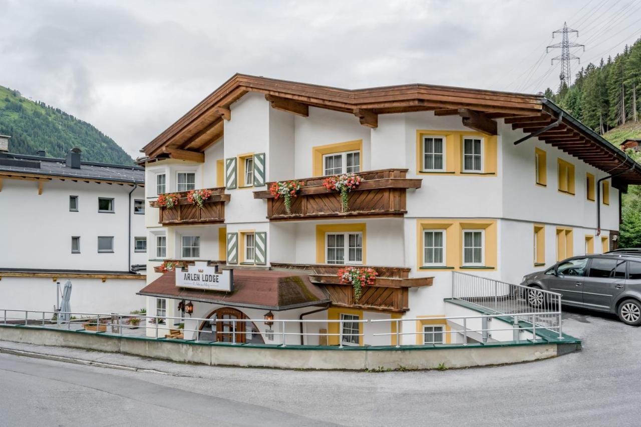 Arlen Lodge Hotel Inkl Premium Karte Im Sommer サンクト・アントン・アム・アールベルク エクステリア 写真