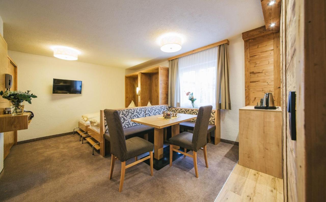 Arlen Lodge Hotel Inkl Premium Karte Im Sommer サンクト・アントン・アム・アールベルク エクステリア 写真