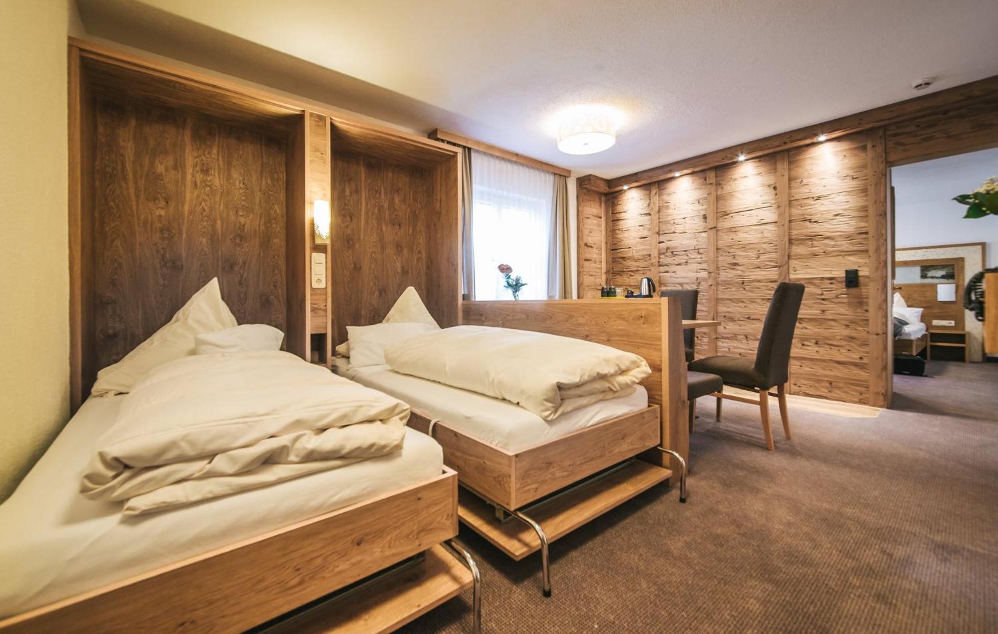 Arlen Lodge Hotel Inkl Premium Karte Im Sommer サンクト・アントン・アム・アールベルク エクステリア 写真