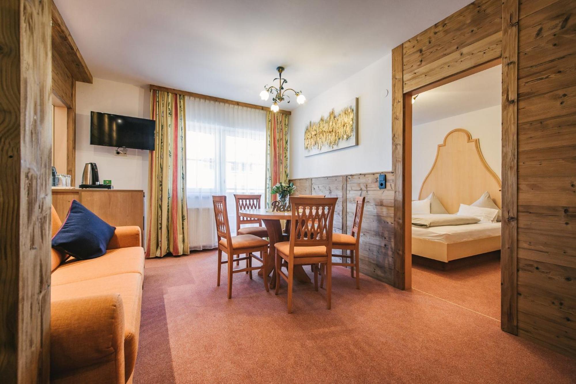 Arlen Lodge Hotel Inkl Premium Karte Im Sommer サンクト・アントン・アム・アールベルク エクステリア 写真