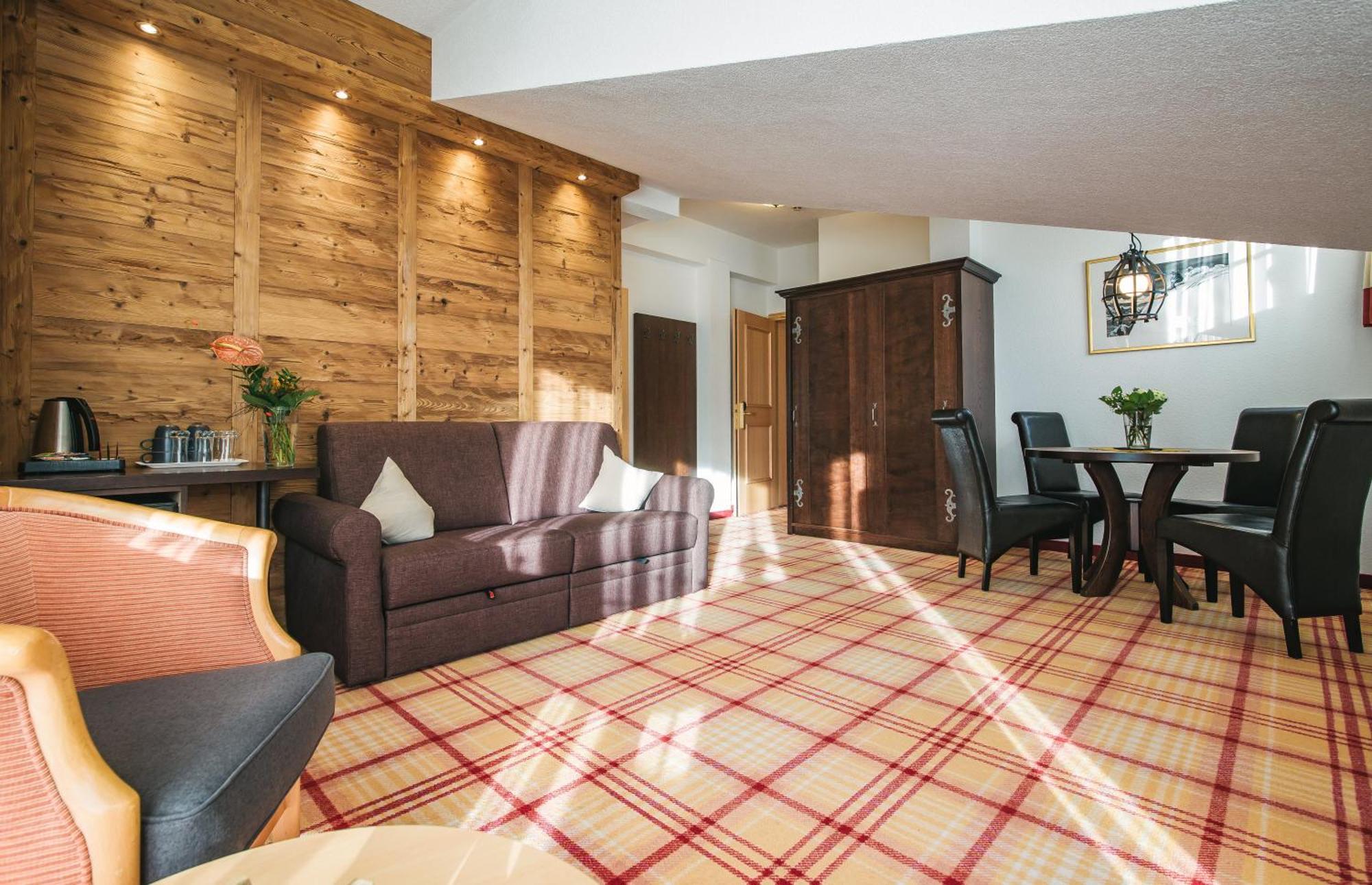 Arlen Lodge Hotel Inkl Premium Karte Im Sommer サンクト・アントン・アム・アールベルク エクステリア 写真