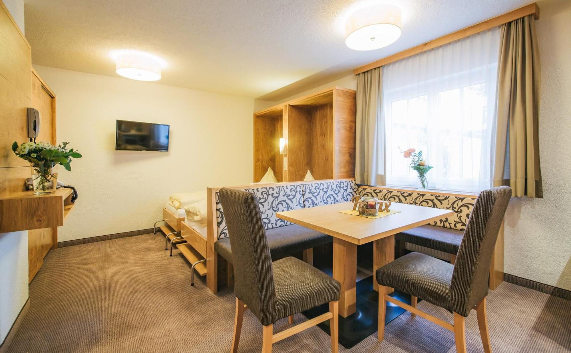 Arlen Lodge Hotel Inkl Premium Karte Im Sommer サンクト・アントン・アム・アールベルク エクステリア 写真